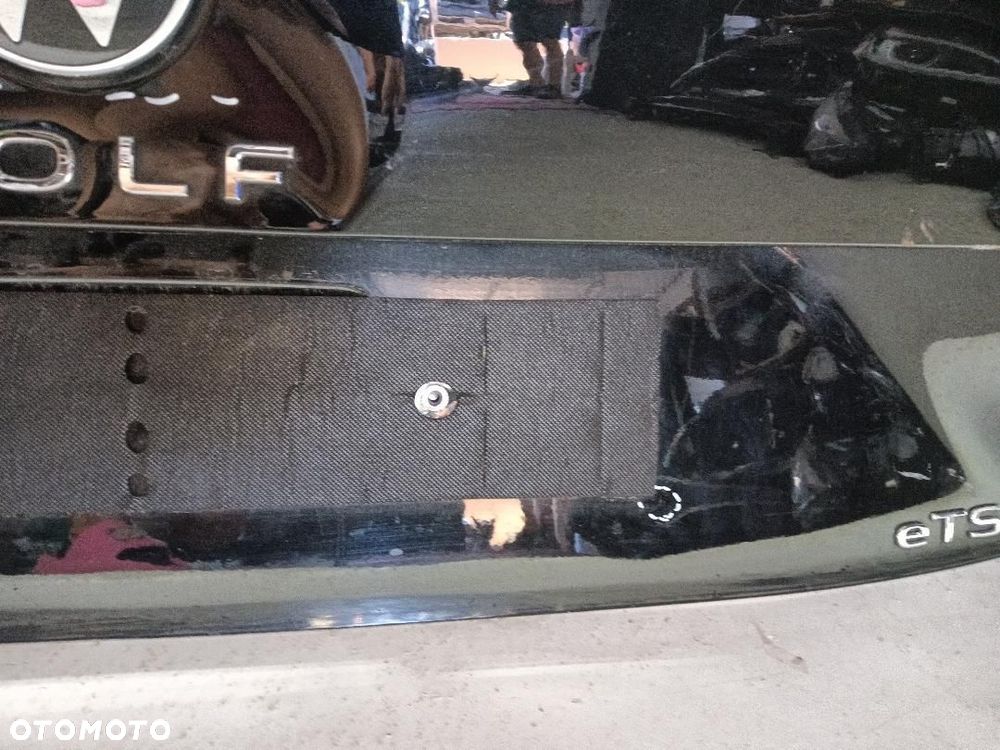 TYLNA KLAPA BAGAŻNIKA VW GOLF VIII KOMBI 5H9827106 - 5