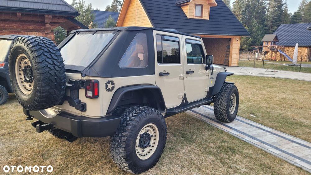 Jeep Wrangler - 4
