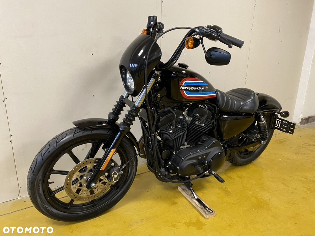 Harley-Davidson Sportster Iron 1200 - 12
