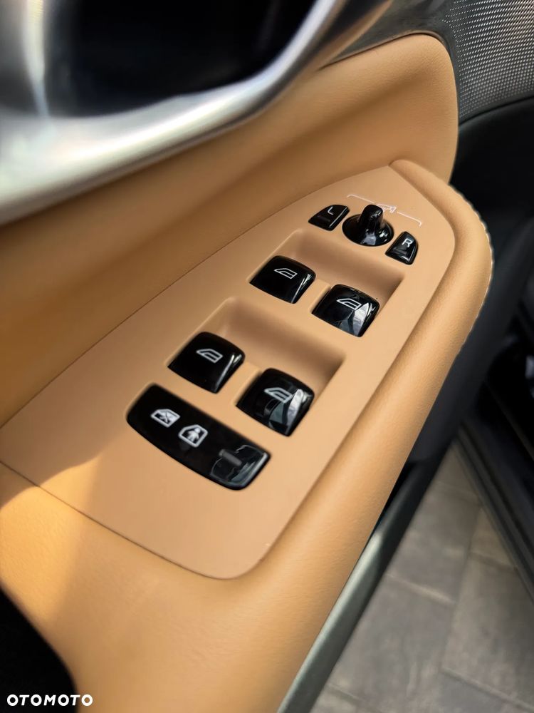 Volvo XC 90 T8 AWD Plug-In Hybrid Ultimate Bright 7os - 16