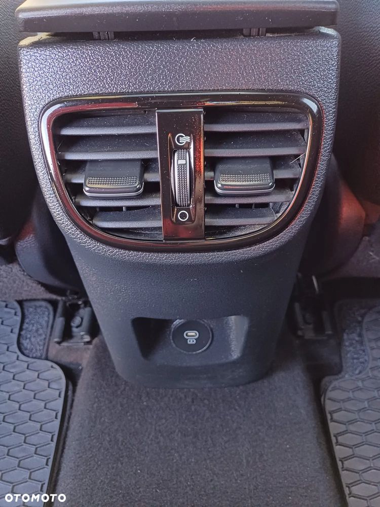 Kia XCeed 1.5 T-GDI OPF DCT7 GT-LINE - 16