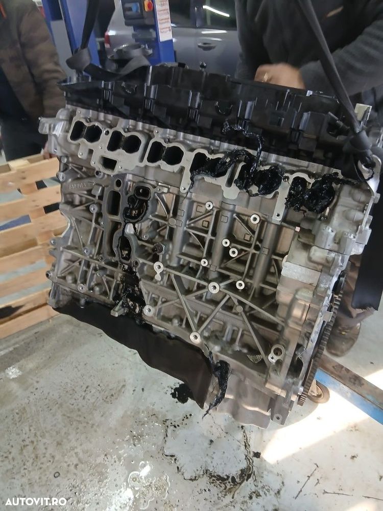 Motor Volkswagen T5 Multivan 2.0 BiTDI DRF 4Motion CAAA 2.0 TDI 2014 - 9