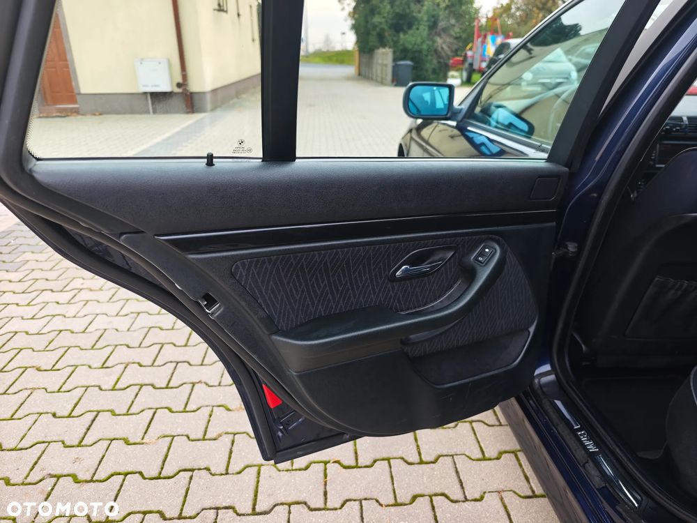 BMW Seria 5 - 23