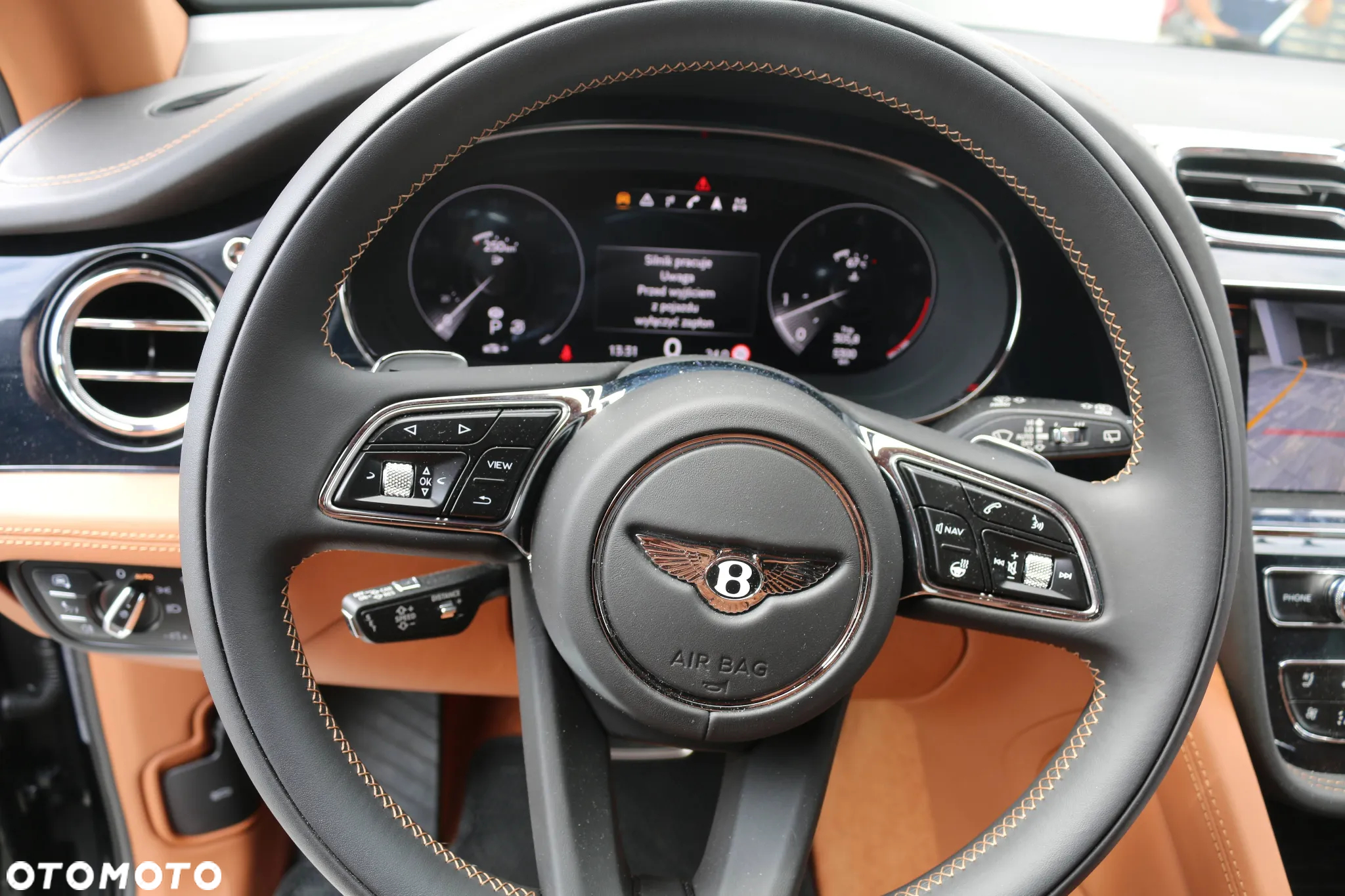 Bentley Bentayga - 14