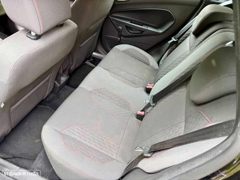 Ford Fiesta 1.5 TDCi STLine - 9