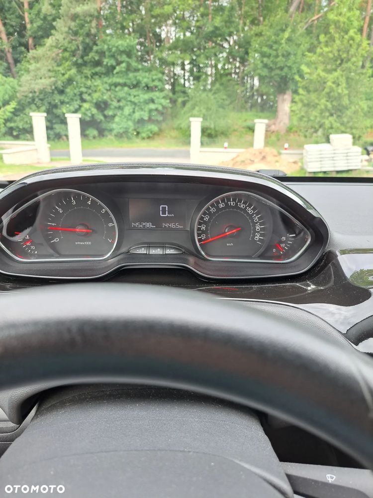 Peugeot 208 1.4 VTi Allure - 13