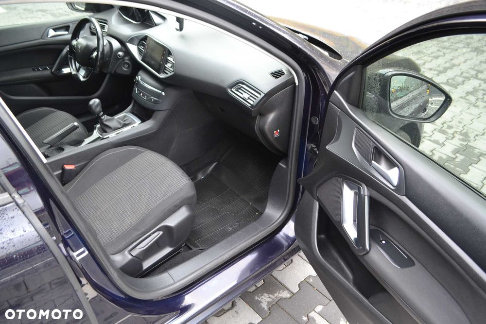 Peugeot 308 2018 photo 5