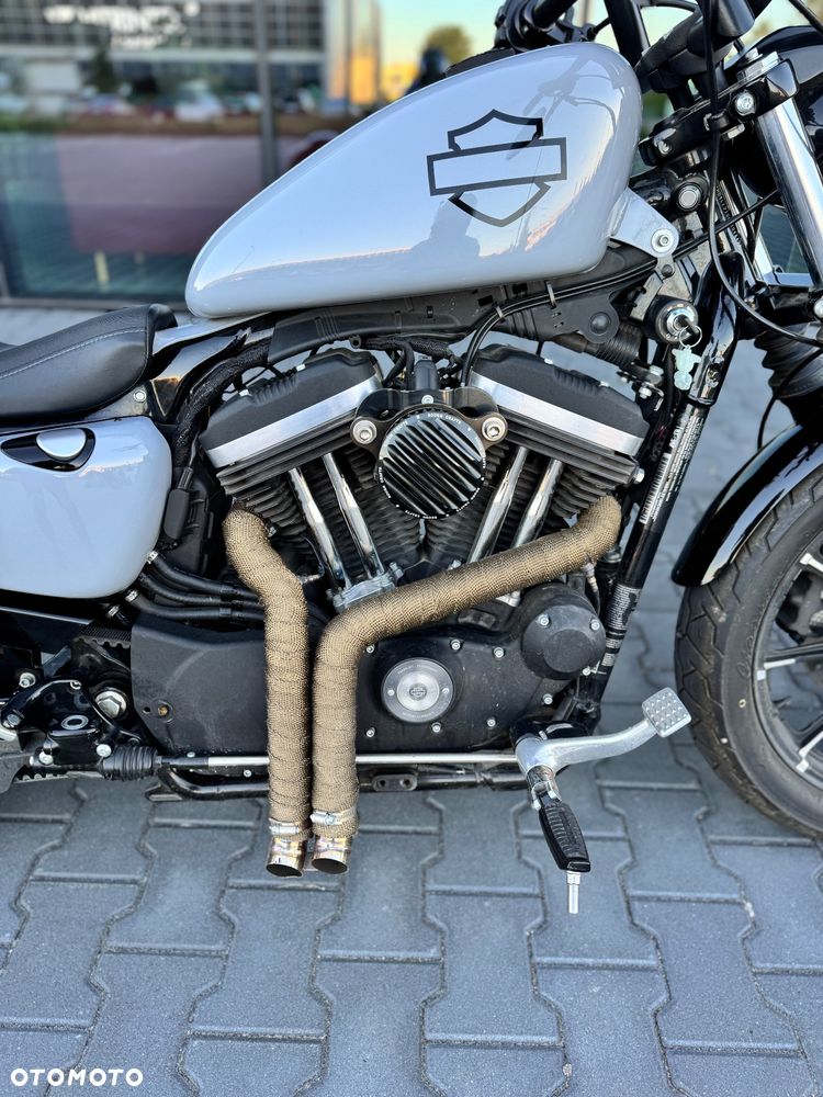 Harley-Davidson Sportster Iron 883 - 3
