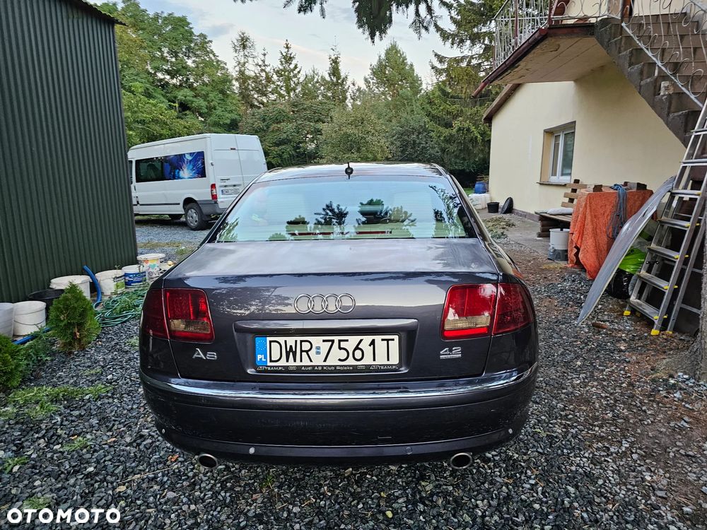 Audi A8 4.2 Quattro - 13