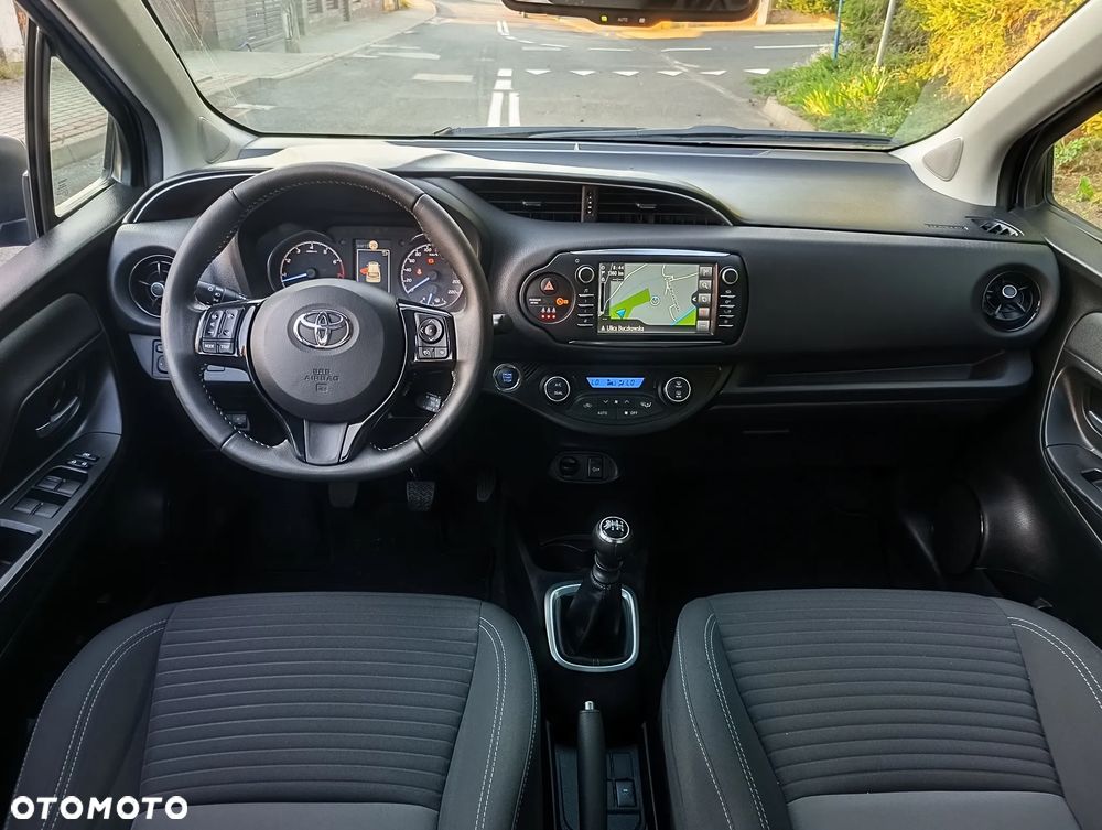 Toyota Yaris 1.5 Premium - 18