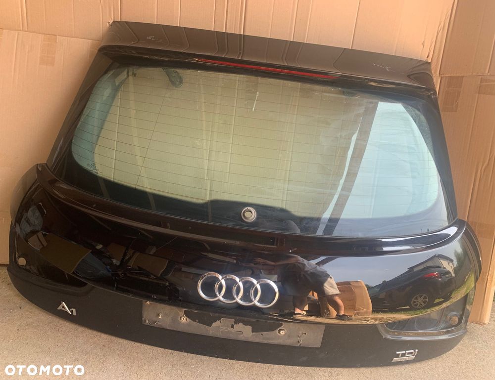 Klapa bagażnika Audi A1 8X - 1