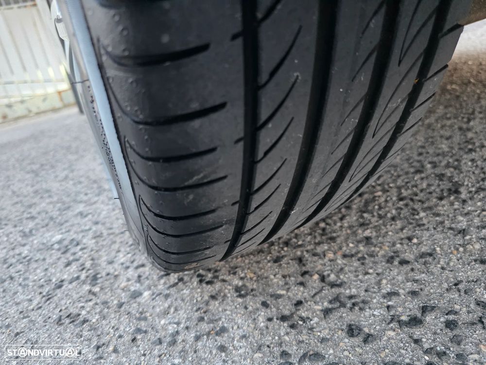 Mercedes-Benz A 180 AMG Line - 26