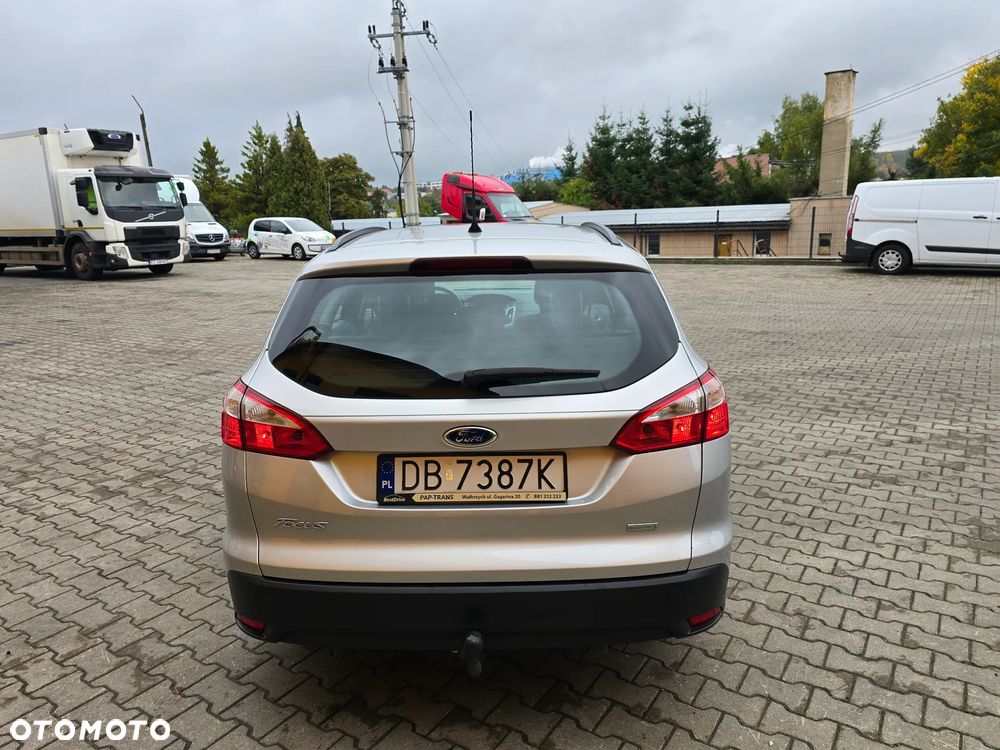 Ford Focus SW ver-1-0-ecoboost-start--stopp--system-trend - 6