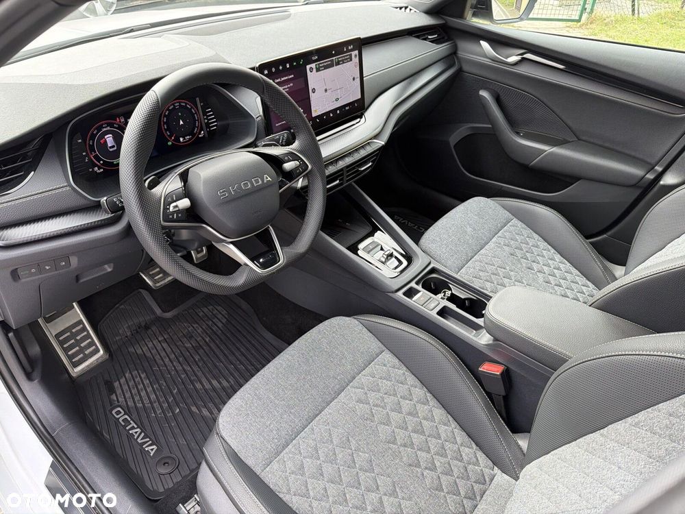Skoda Octavia 1.5 TSI mHEV Sportline DSG - 10