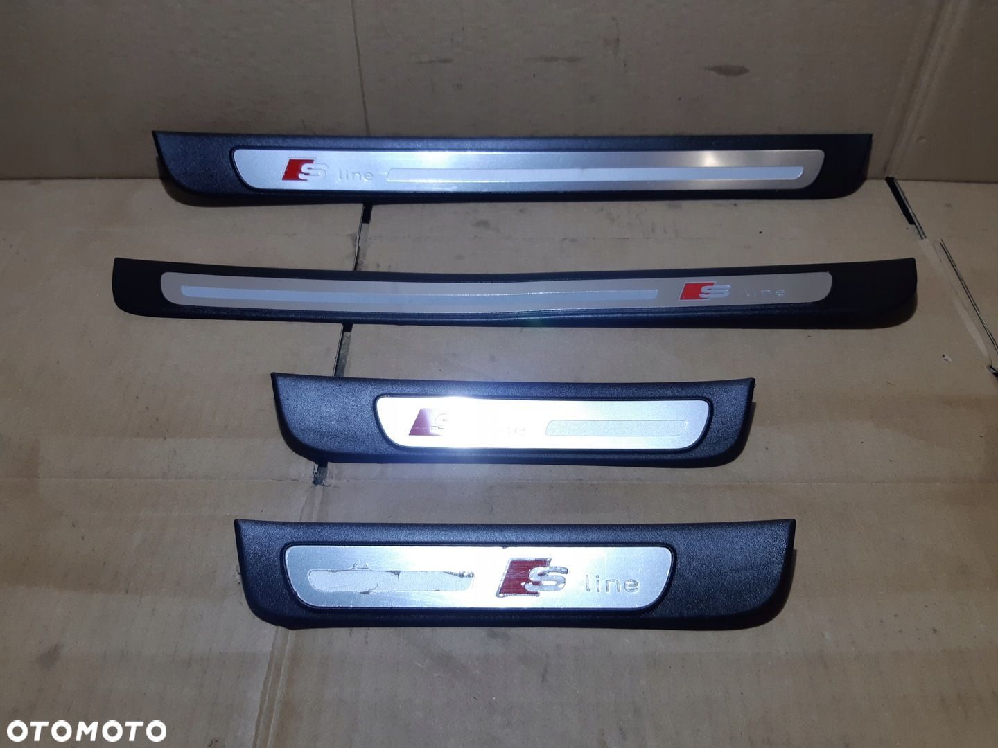 AUDI A4 B8 S-LINE LISTWY PROGOWE KOMPLET 8K0853373B 8K0853374B - 1