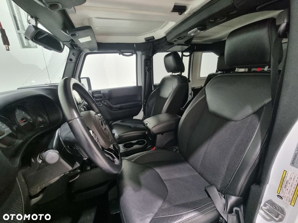 Jeep Wrangler - 17