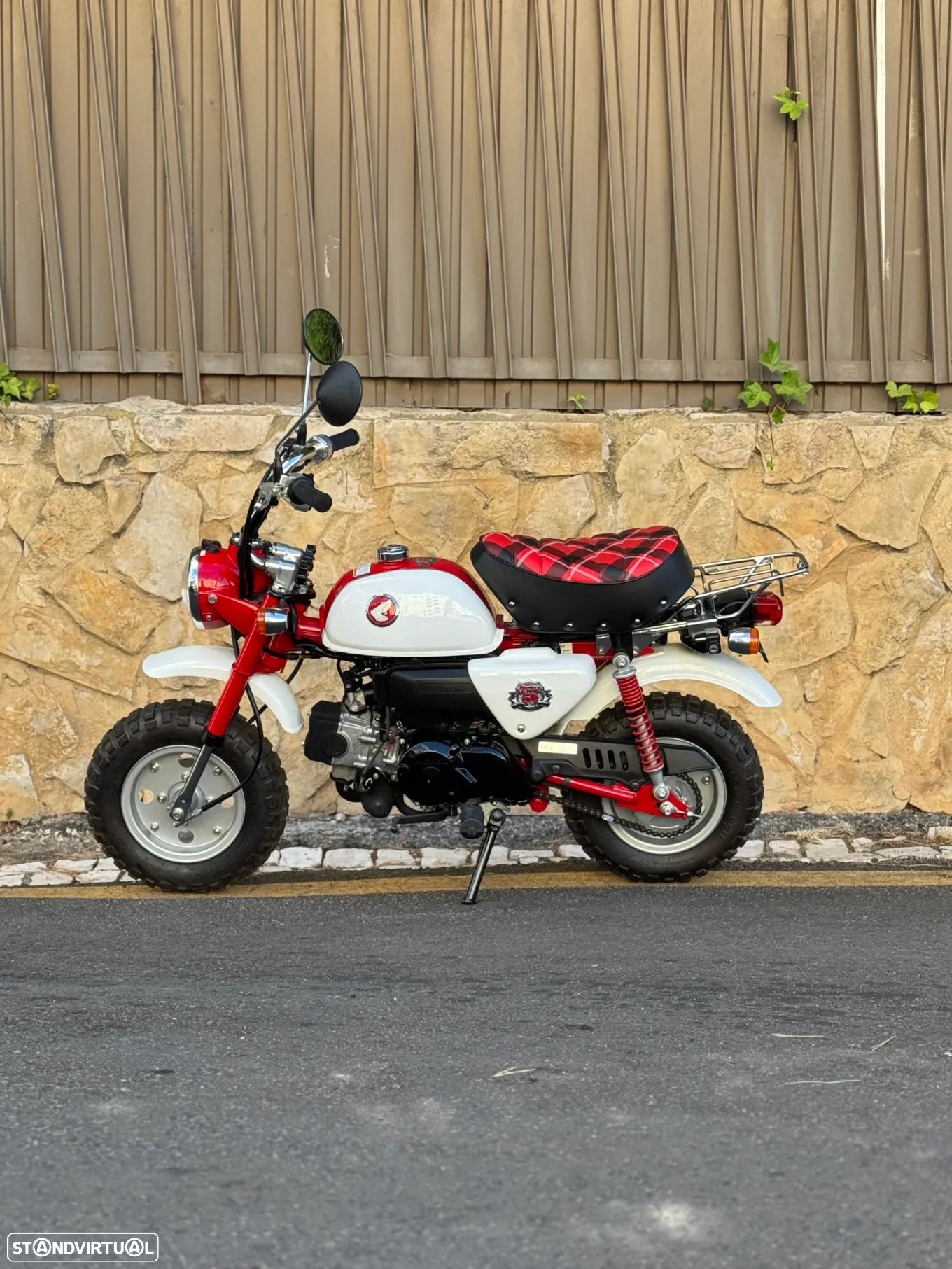 Honda Monkey Z50 50th Anniversary - 1