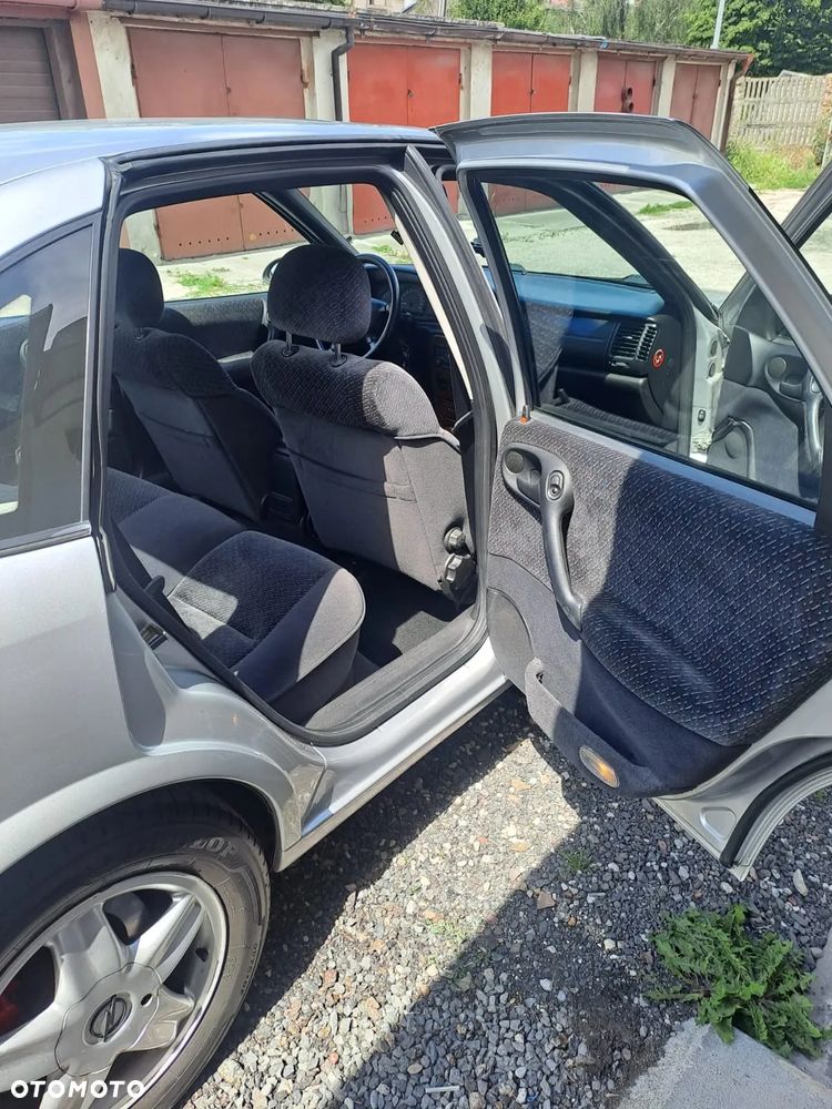 Opel Vectra 1.8 CD - 1
