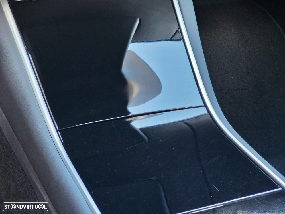 Tesla Model 3 Performance Dual Motor AWD - 12