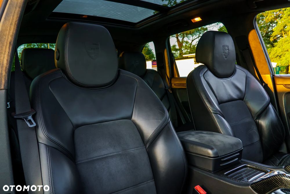 Porsche Cayenne - 12