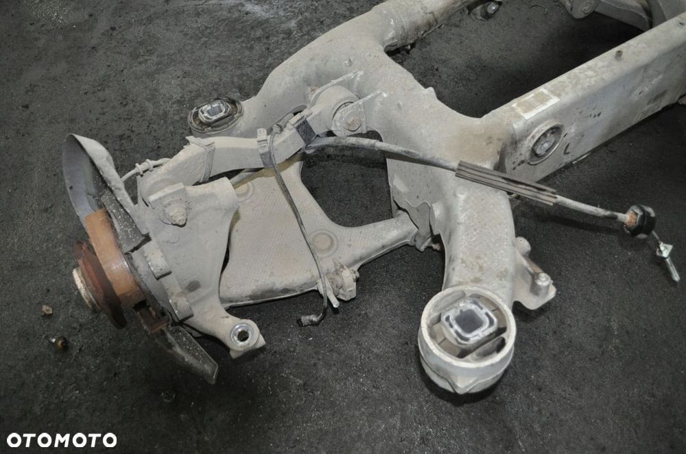 BMW 750 F01 F02 4.4 V8 ZAWIESZENIE BELKA TYŁ SANKI - 4
