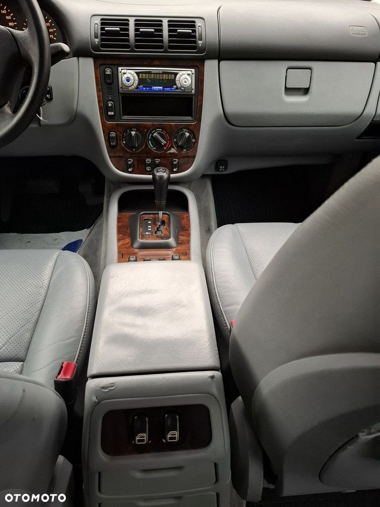 Mercedes-Benz ML 320 - 23