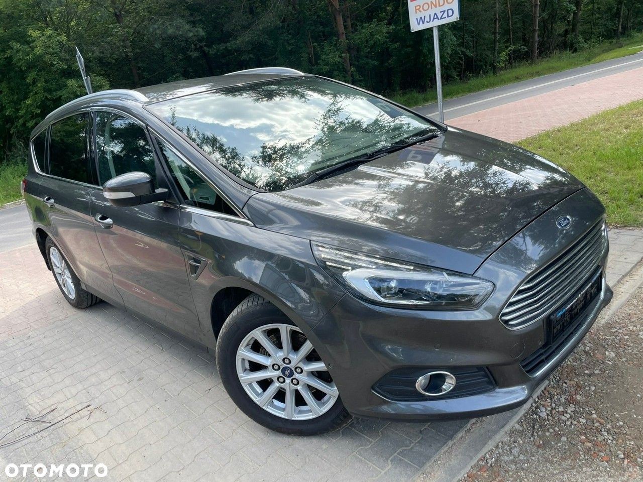 Ford S-Max - 25