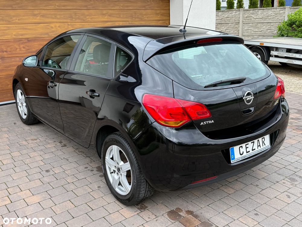 Opel Astra - 4