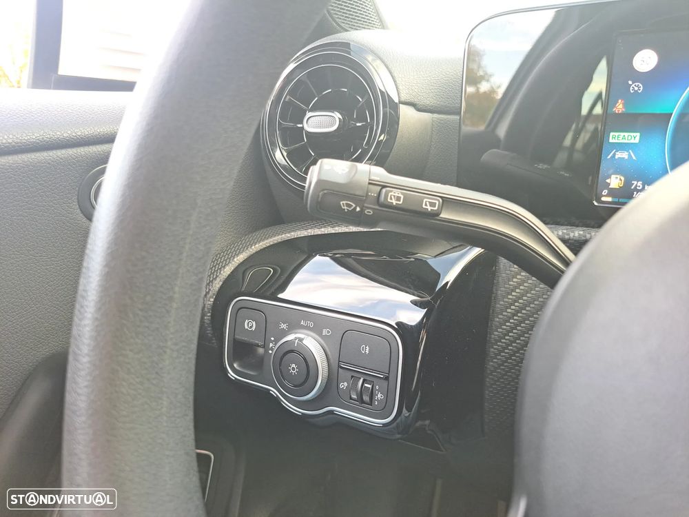 Mercedes-Benz A 250 e 8G-DCT - 16