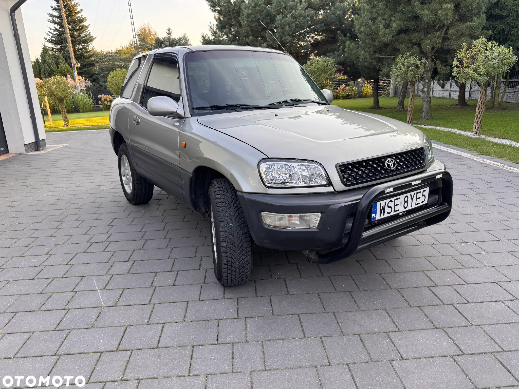 Toyota RAV4 2.0 - 11