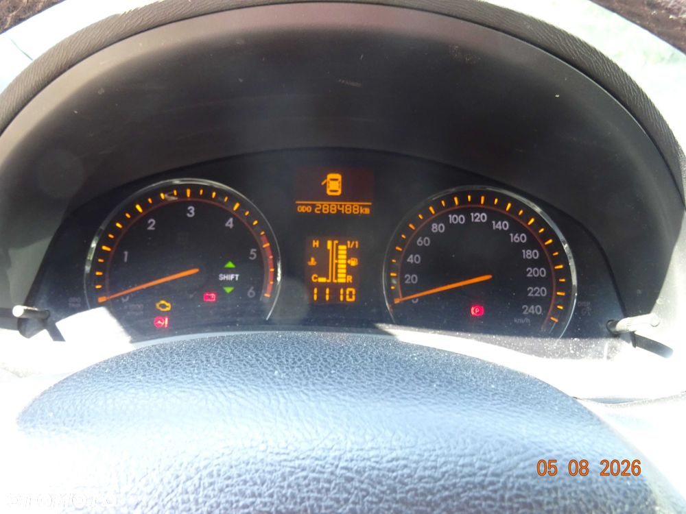 Toyota Avensis - 7