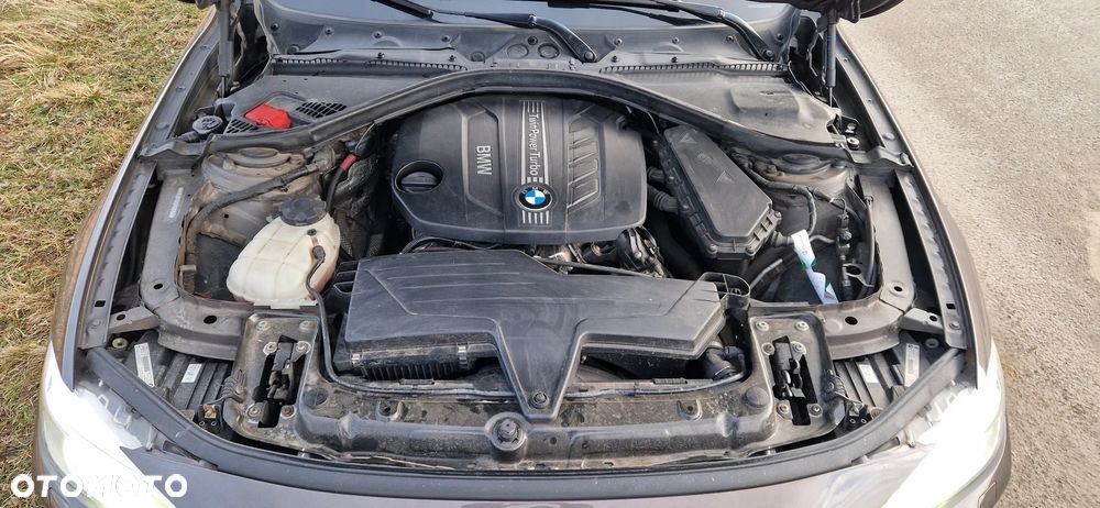 BMW Seria 3 318d DPF Edition Sport - 6