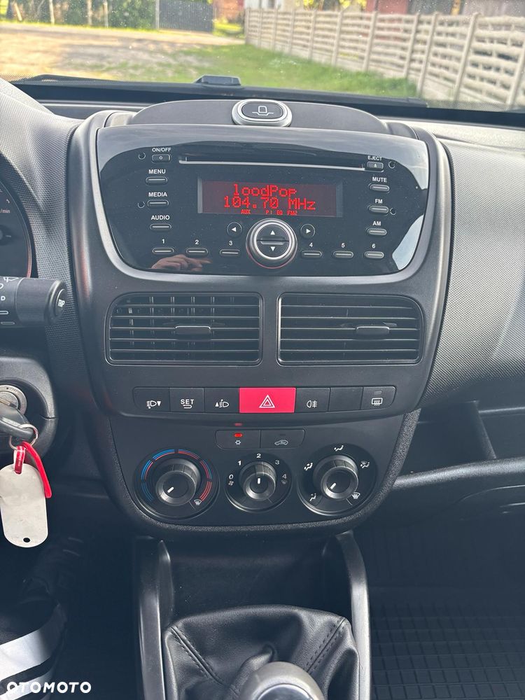 Opel COMBO MAXI - 21