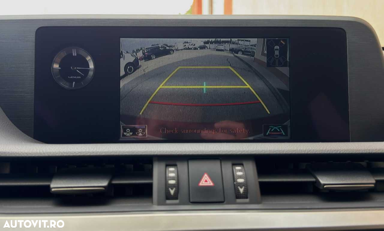 Lexus Seria ES 300h F Sport+ - 27