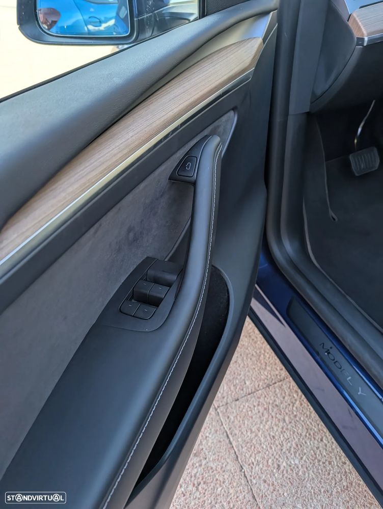 Tesla Model Y Standard - 11