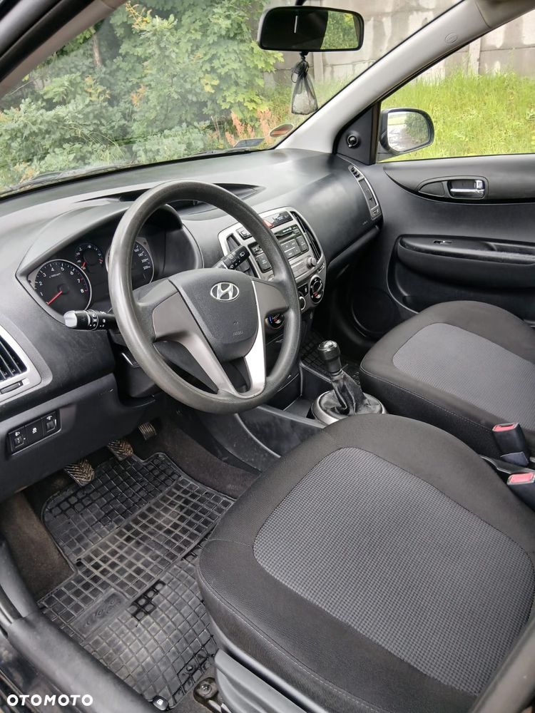 Hyundai i20 1.25 Wersja Jubileuszowa - 13
