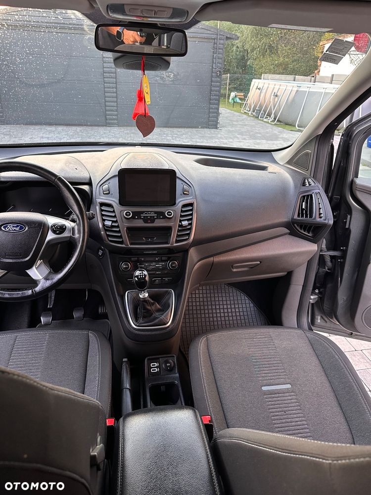 Ford Tourneo Connect - 9