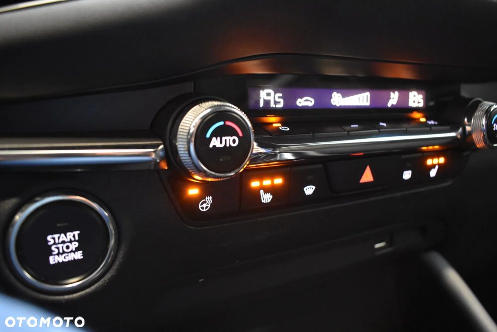 Mazda 3 SKYACTIV-X AWD 2.0 M-Hybrid SELECTION - 35