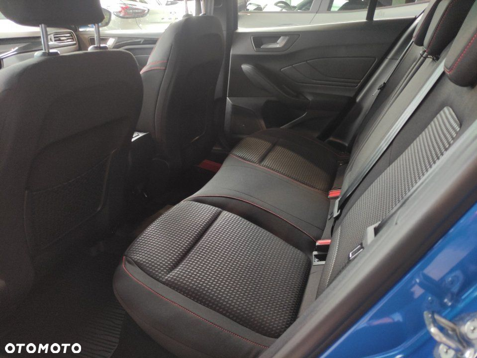 Ford Focus - 11