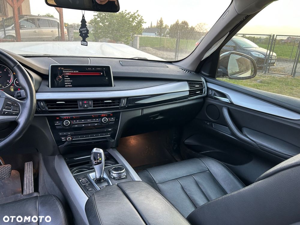 BMW X5 xDrive25d - 24