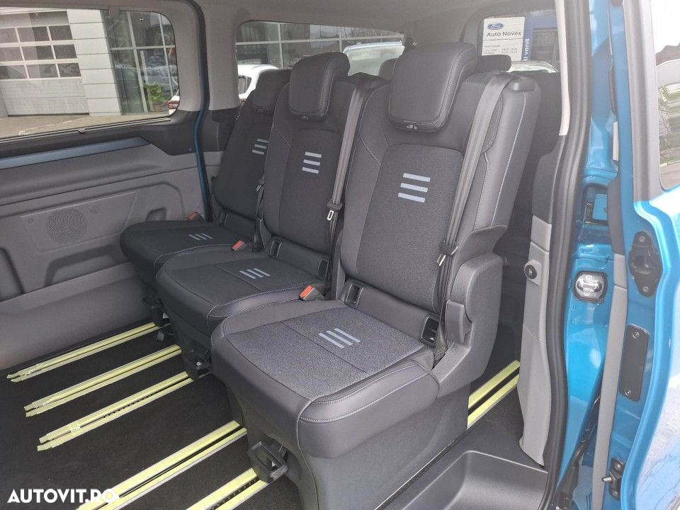 Ford Tourneo Custom - 21