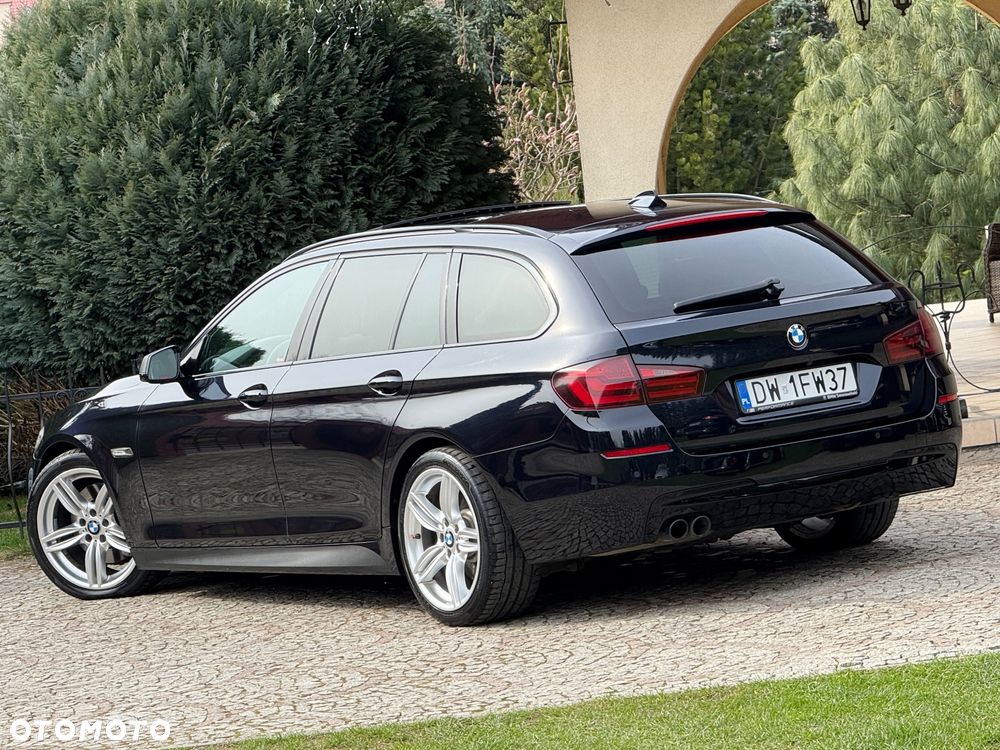 BMW Seria 5 530d xDrive Sport-Aut Luxury Line - 7