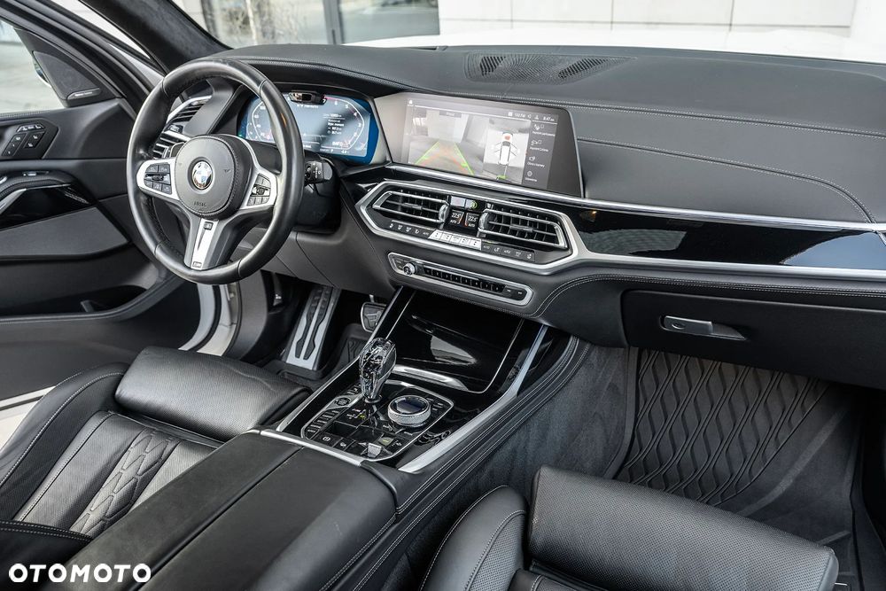 BMW X7 - 8