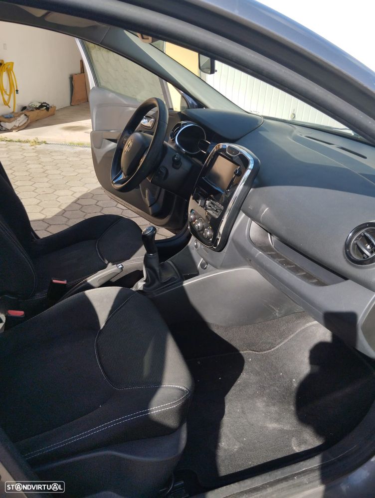 Renault Clio Sport Tourer 1.5 dCi Confort - 17
