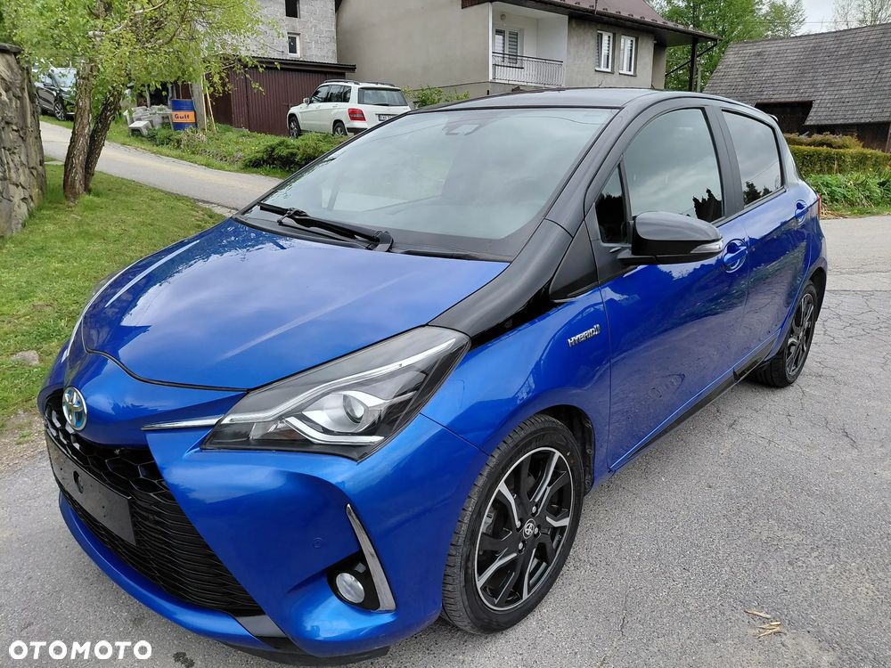 Toyota Yaris Hybrid 100 Selection Platinum - 1