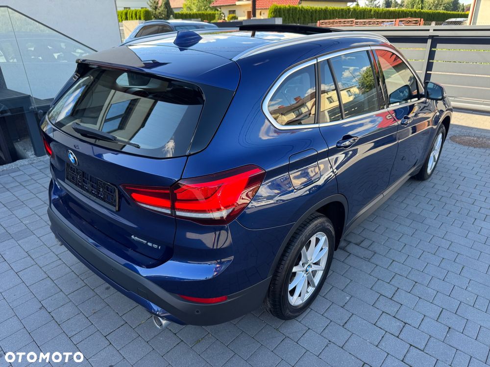 BMW X1 xDrive20i Advantage sport - 12