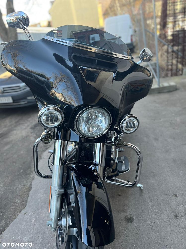 Harley-Davidson Touring Street Glide - 1