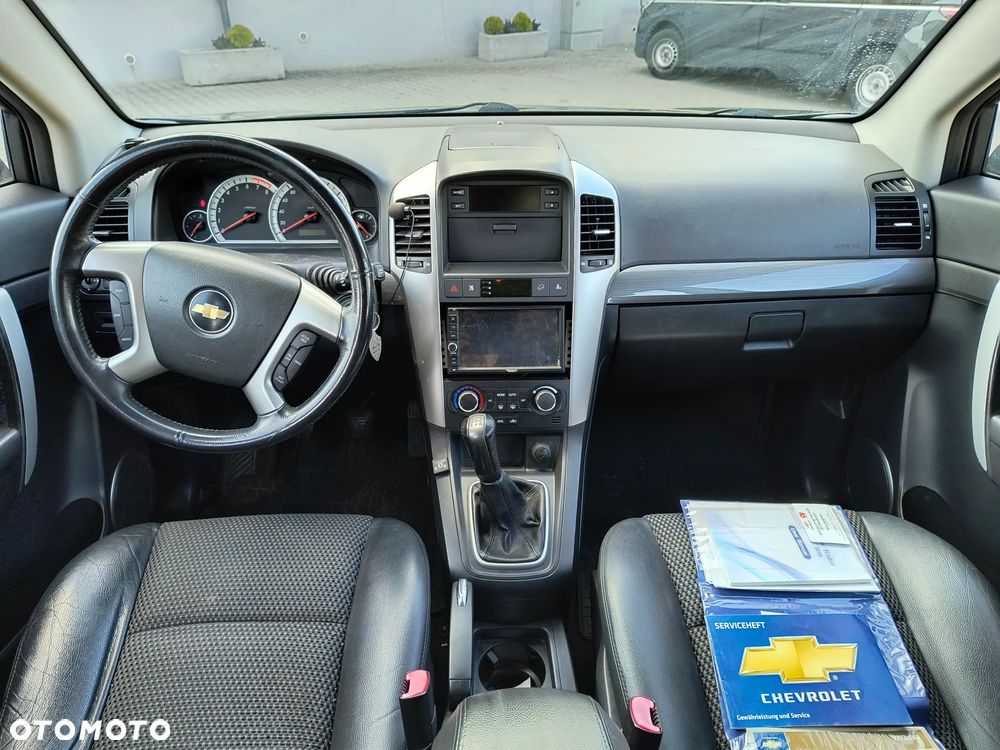 Chevrolet Captiva 2.4 4WD 7 Sitzer LT - 7