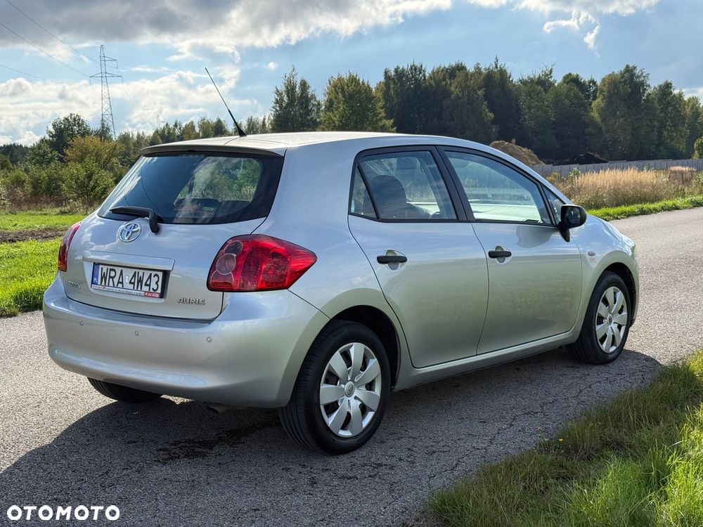 Toyota Auris - 4
