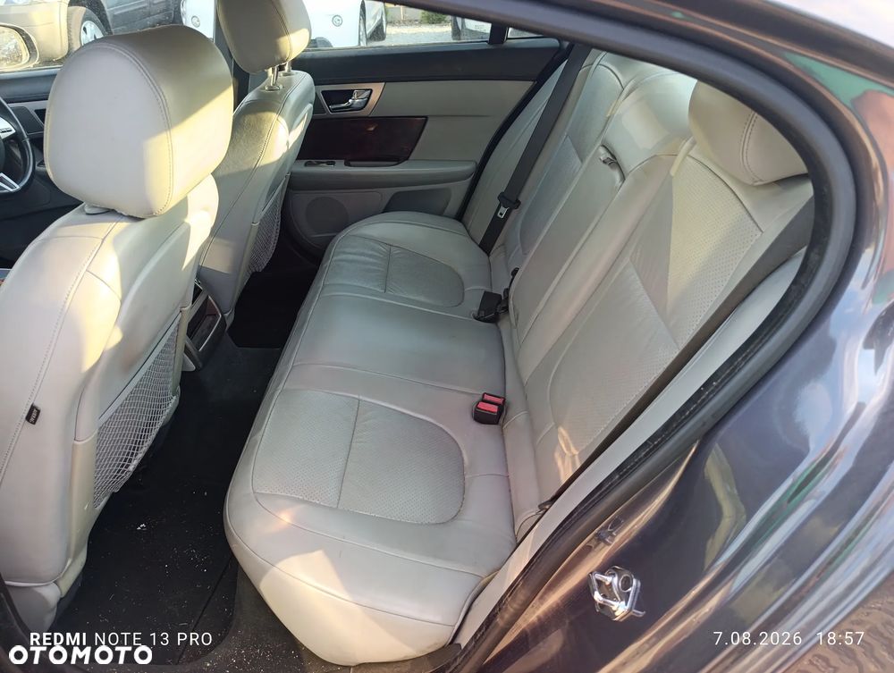 Jaguar XF 3.0 V6 Premium Luxury - 12